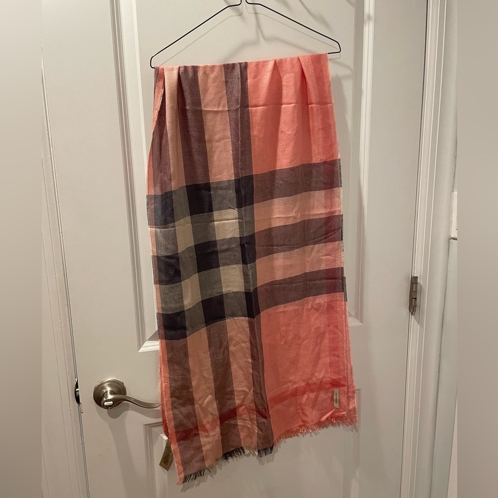 NWOT Burberry Silk & Cashmere Pink Plaid Scarf